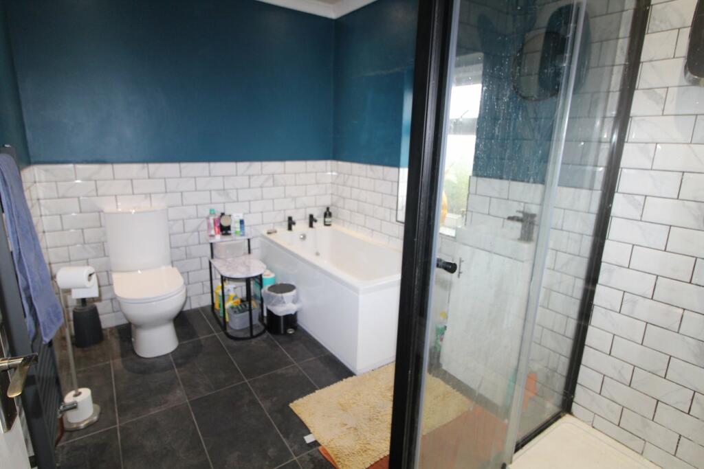 Additional property image - Dunkirk Rise, Riddlesden, Keighley, BD20