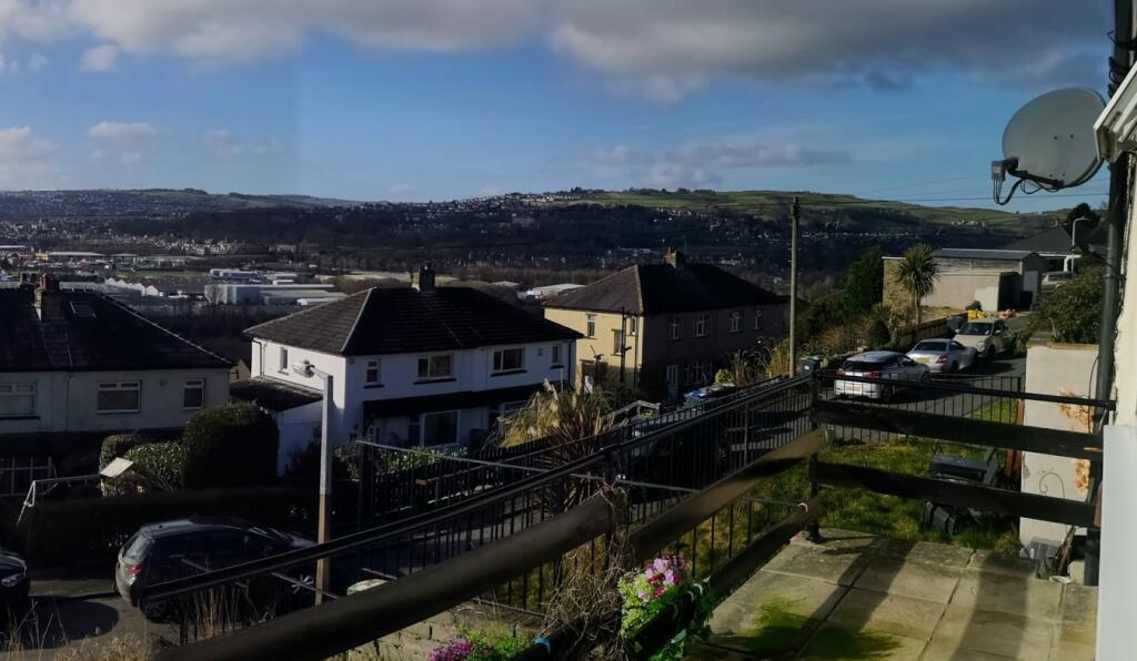 Additional property image - Dunkirk Rise, Riddlesden, Keighley, BD20
