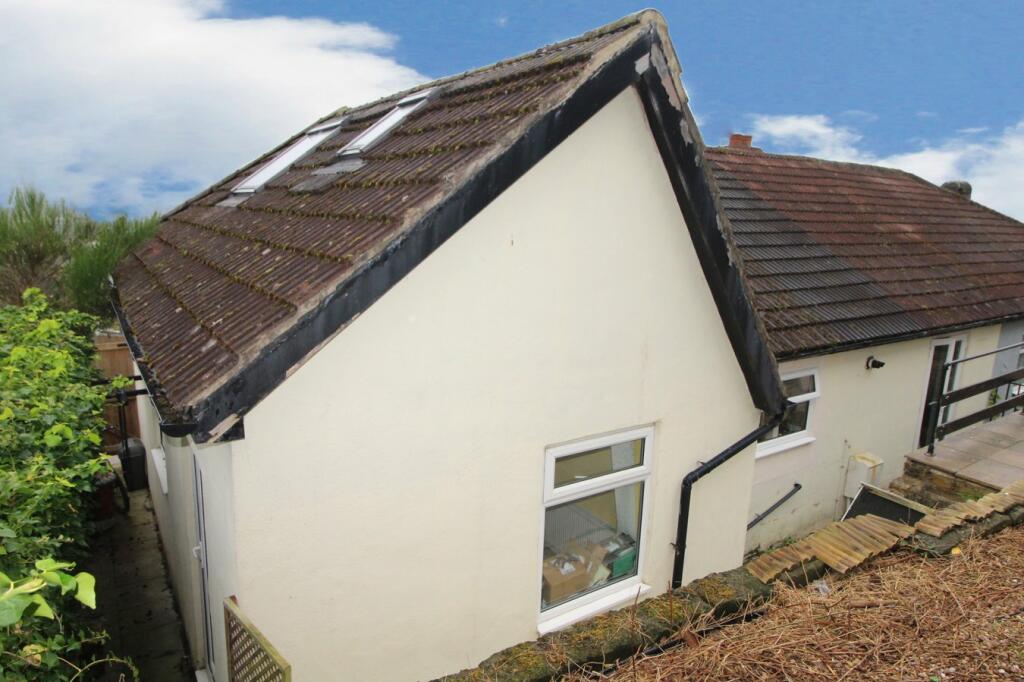 Additional property image - Dunkirk Rise, Riddlesden, Keighley, BD20