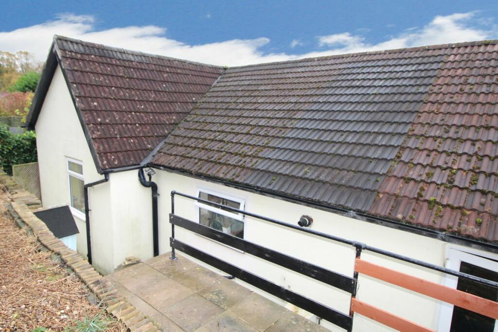 Additional property image - Dunkirk Rise, Riddlesden, Keighley, BD20