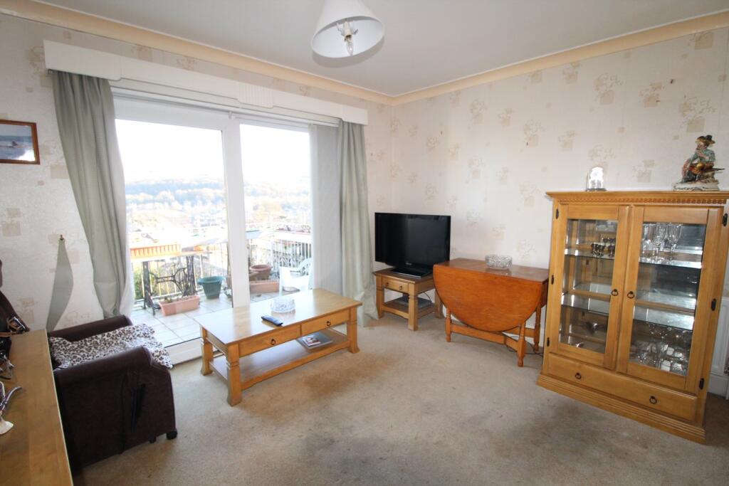 Additional property image - Cranleigh Mount, Keighley, BD21