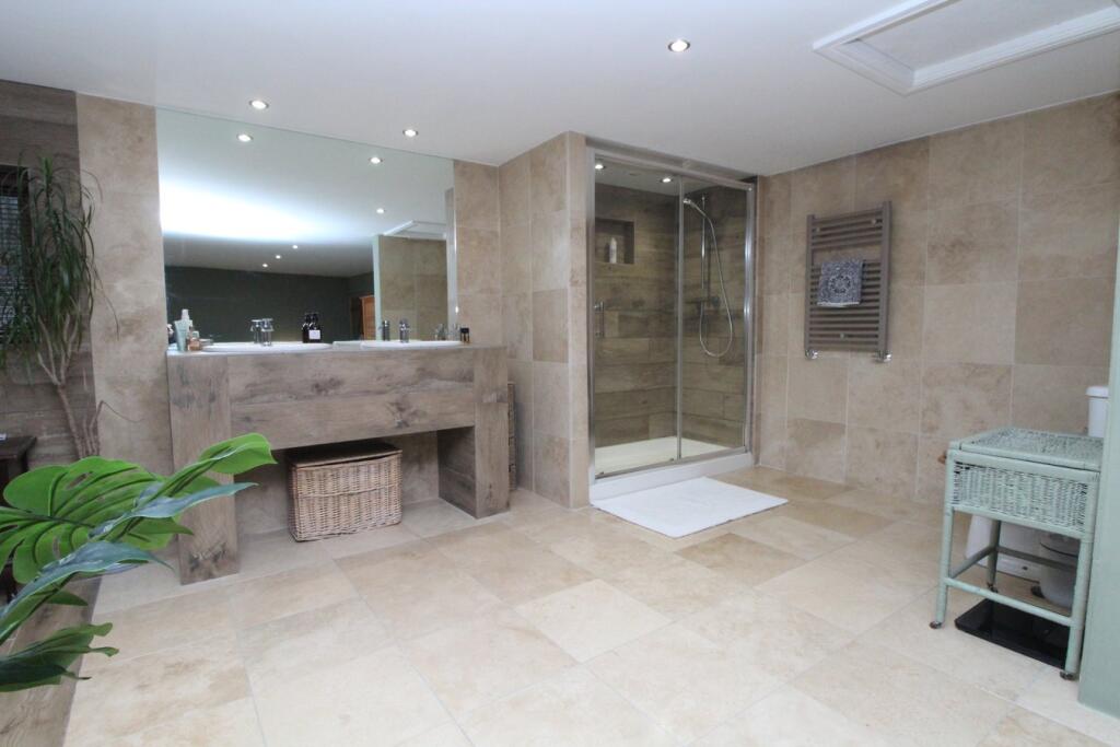 Additional property image - High Cote, Riddlesden, Keighley, BD20