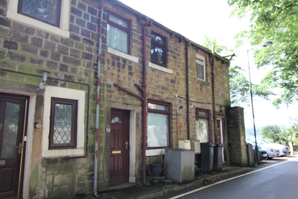 2 bedroom terraced house for sale in Laycock Lane, Laycock, Keighley, BD22