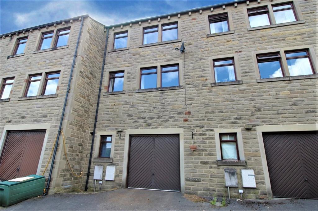 3 bedroom town house for sale in Park Top Row, Haworth, Keighley, BD22