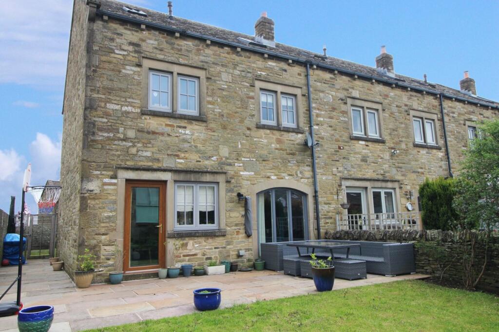 Additional property image - Denholme House Farm Drive, Denholme Gate, Bradford, BD13