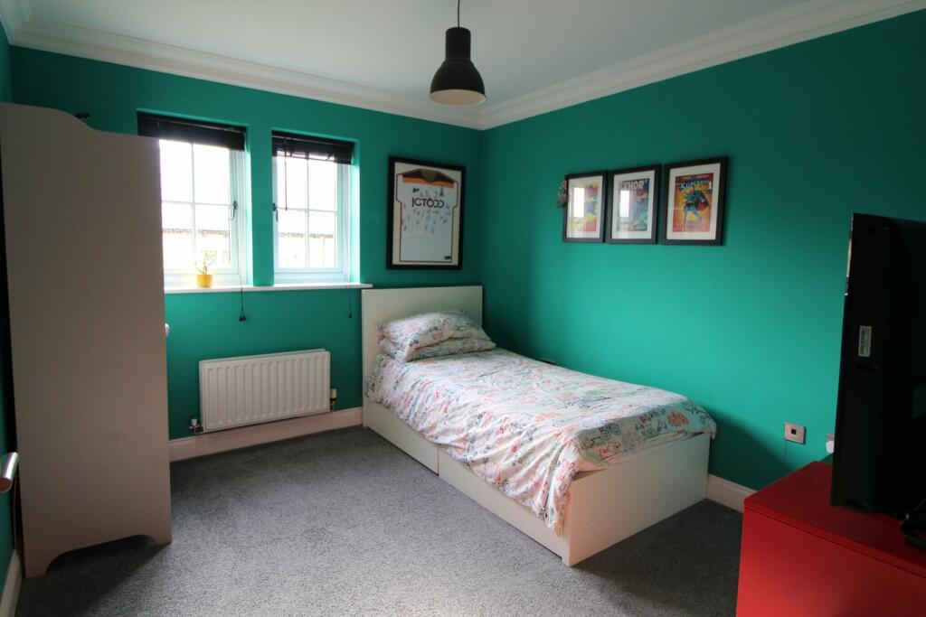 Additional property image - Denholme House Farm Drive, Denholme Gate, Bradford, BD13