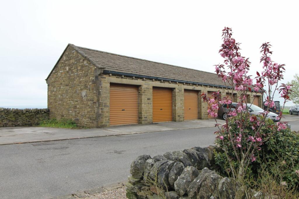 Additional property image - Denholme House Farm Drive, Denholme Gate, Bradford, BD13