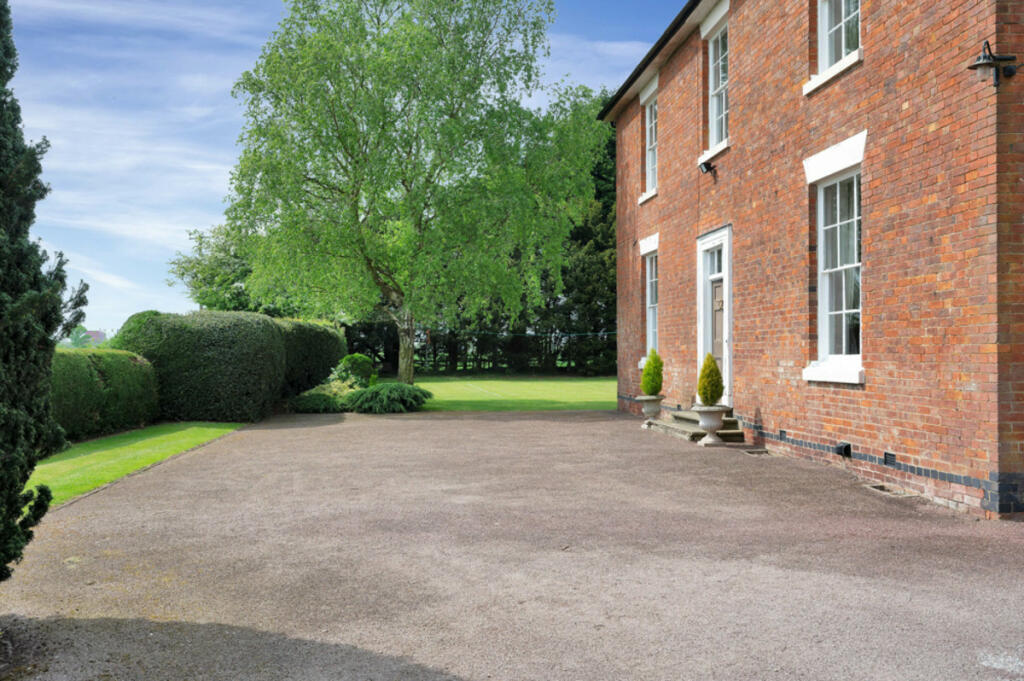 Additional property image - Marston-on-Dove Hilton Derby, Derbyshire, DE65 5GB