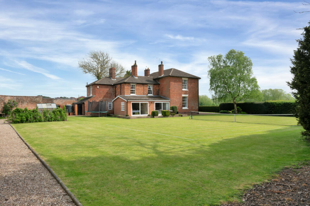 Additional property image - Marston-on-Dove Hilton Derby, Derbyshire, DE65 5GB