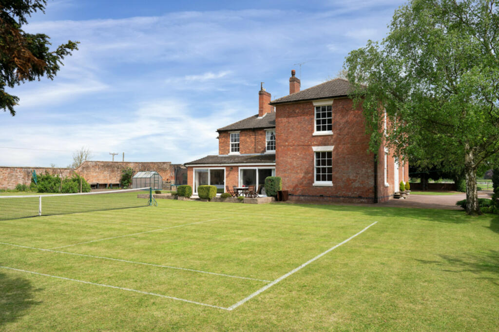 Additional property image - Marston-on-Dove Hilton Derby, Derbyshire, DE65 5GB