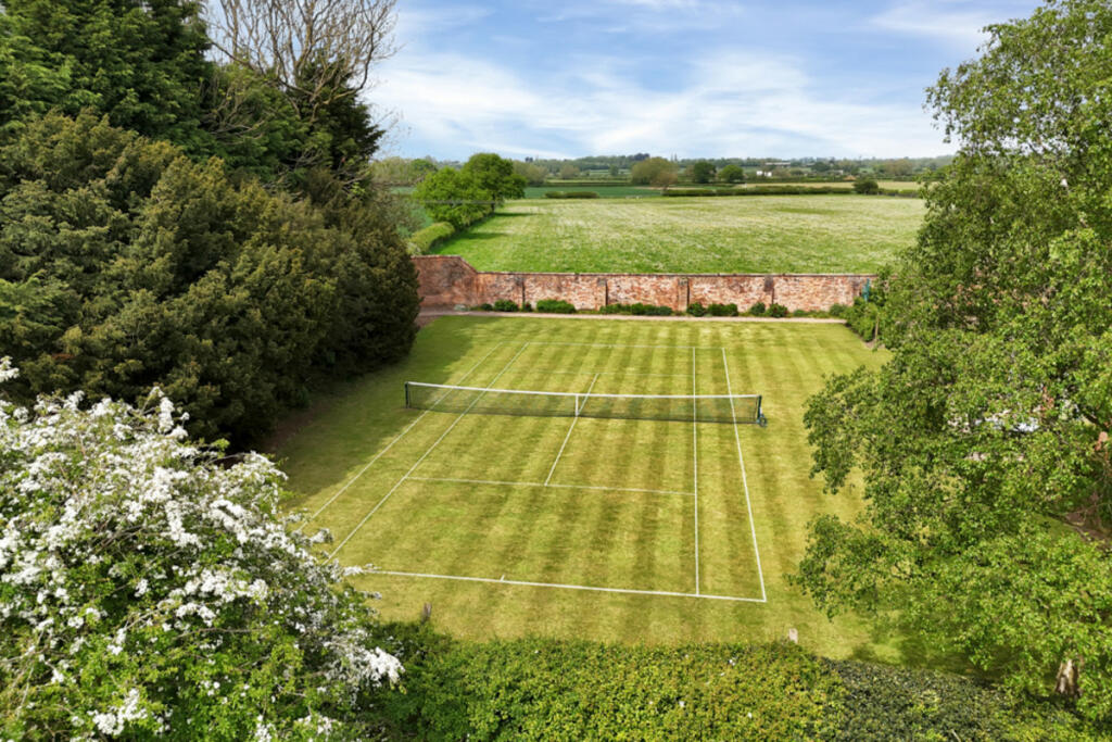 Additional property image - Marston-on-Dove Hilton Derby, Derbyshire, DE65 5GB