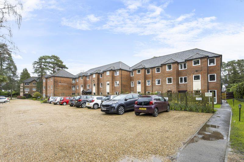 2 bedroom retirement property for sale in Glenmoor Road, Ferndown, BH22