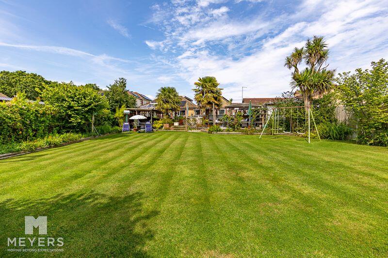 5 bedroom chalet for sale in *ANNEX* Sandy Lane, Upton, Poole, BH16