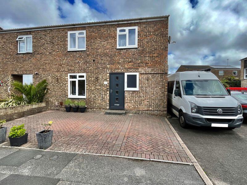 3 bedroom end of terrace house for sale in Knowlton Road, Canford Heath