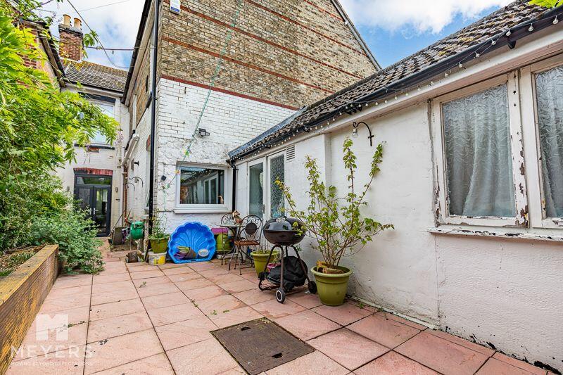 Additional property image - Market Close, Poole, BH15