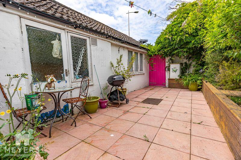 Additional property image - Market Close, Poole, BH15