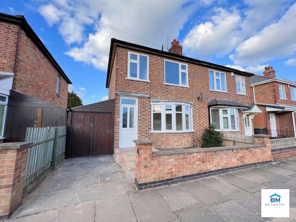 3 bedroom semi-detached house for rent in Melton Avenue, Leicester, LE4