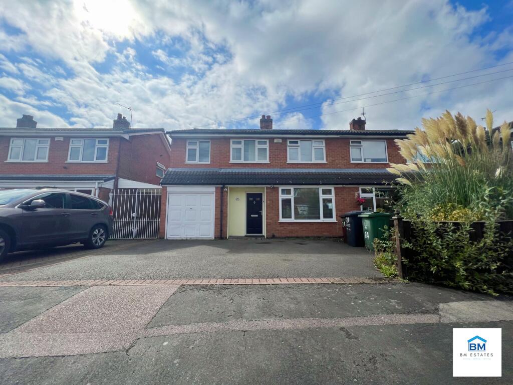 4 bedroom semidetached house for sale in Oriel Drive, Syston, LE7