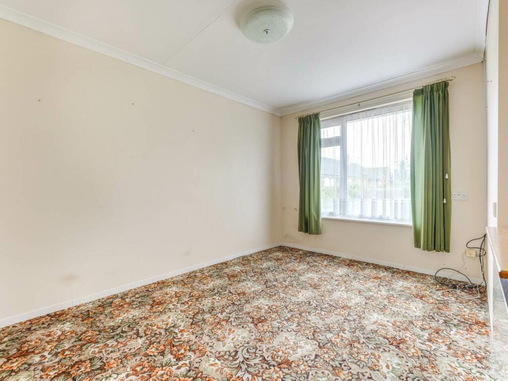 2 bedroom semidetached bungalow for sale in Knutsford Road