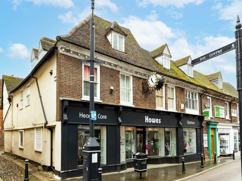 2 bedroom for sale in High Street, Royston, Hertfordshire, SG8