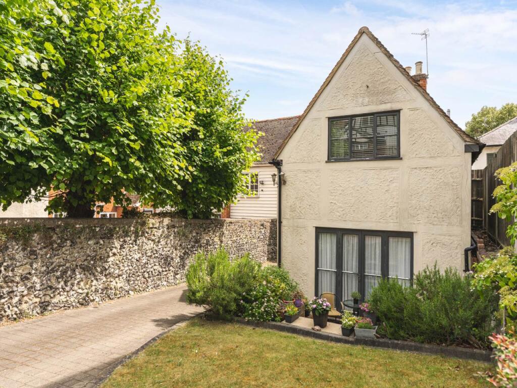 Main image of property: London Road, Royston, Hertfordshire