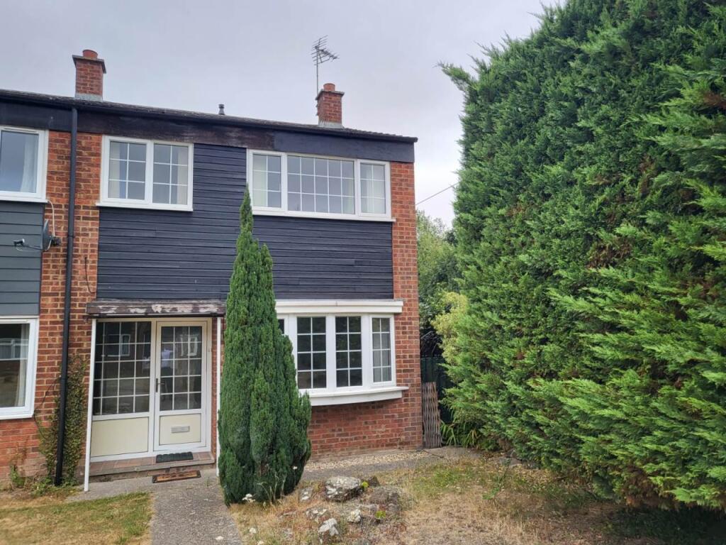 Main image of property: Green Drift, Royston,