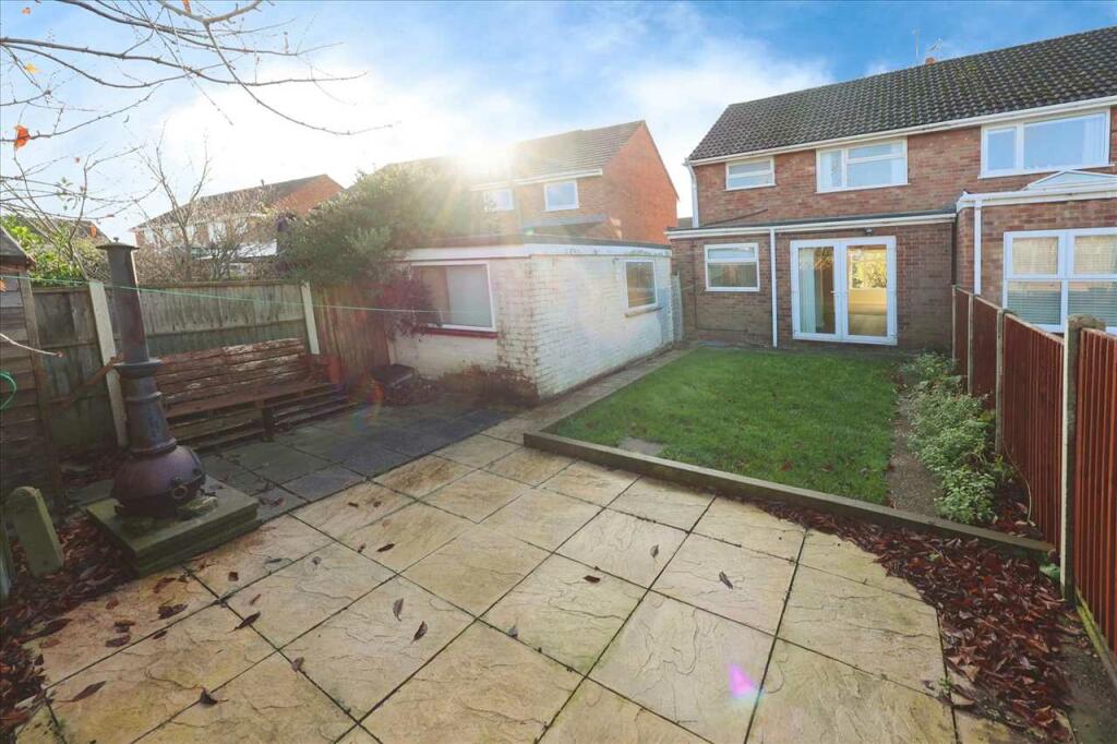3 bedroom semidetached house for sale in Broadway, North Hykeham