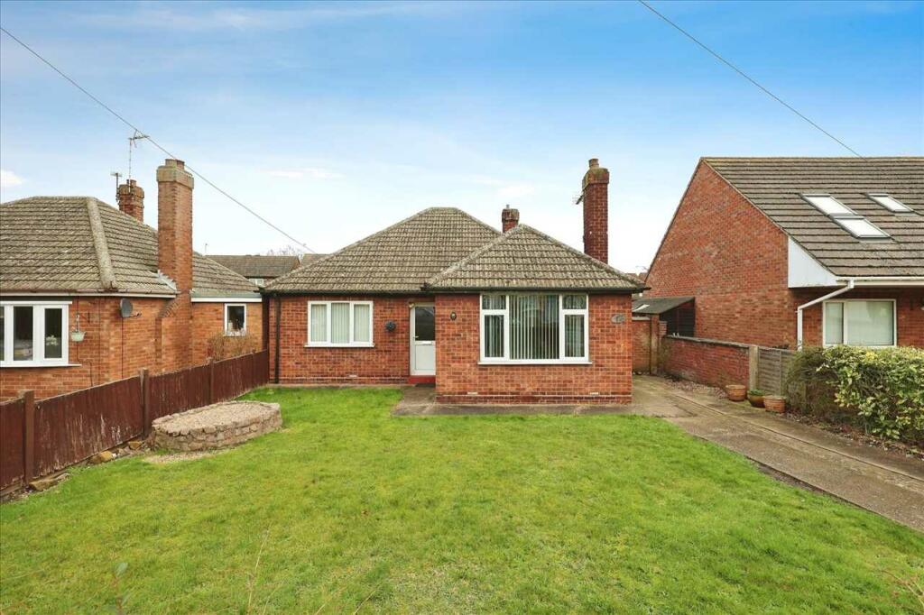 3 bedroom bungalow for sale in Station Road, North Hykeham, LN6