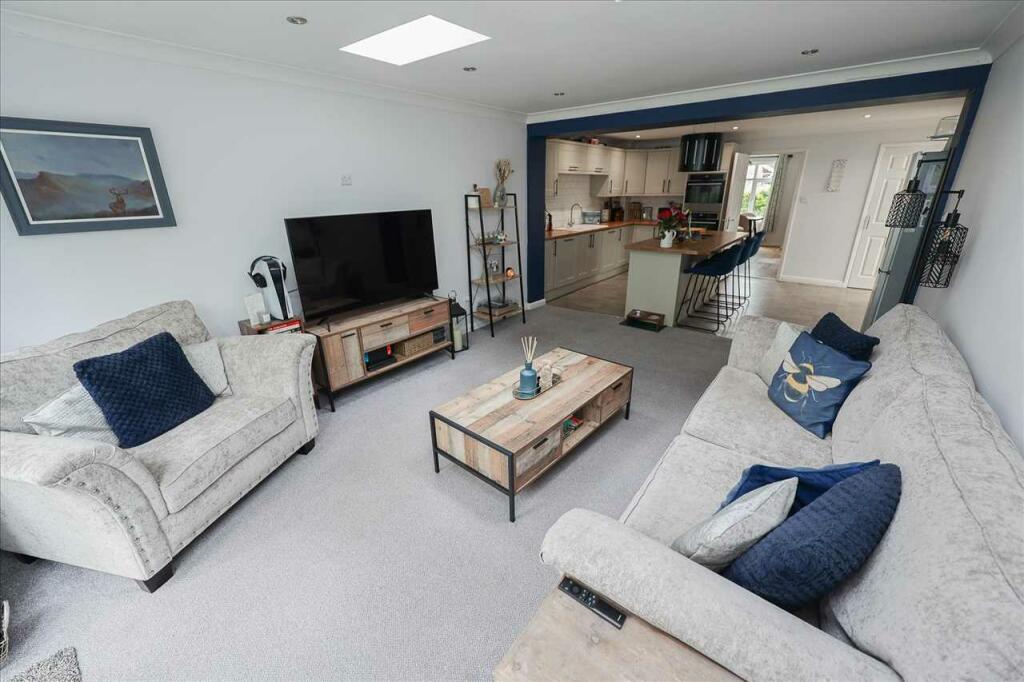 3 bedroom detached house for sale in Lime Tree Close, Lincoln, LN6