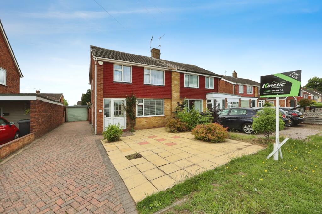 Main image of property: Dore Avenue, North Hykeham, Lincoln, Lincolnshire, LN6