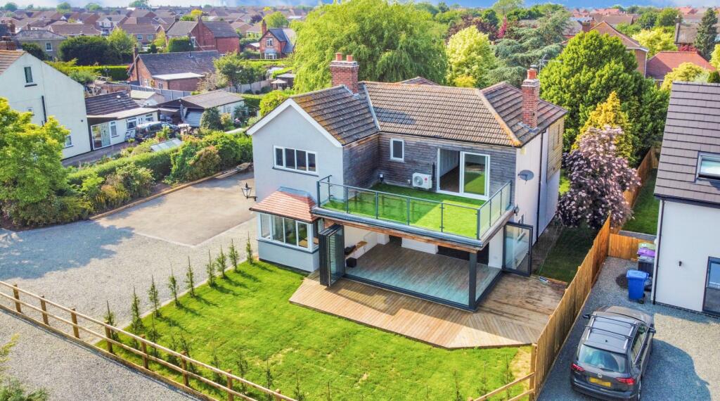 Main image of property: South Parade, Saxilby, Lincoln, Lincolnshire, LN1