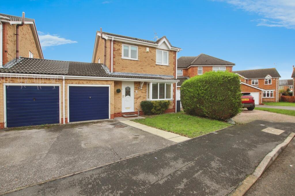 Main image of property: Foxglove Way, Lincoln, Lincolnshire, LN5 9XF