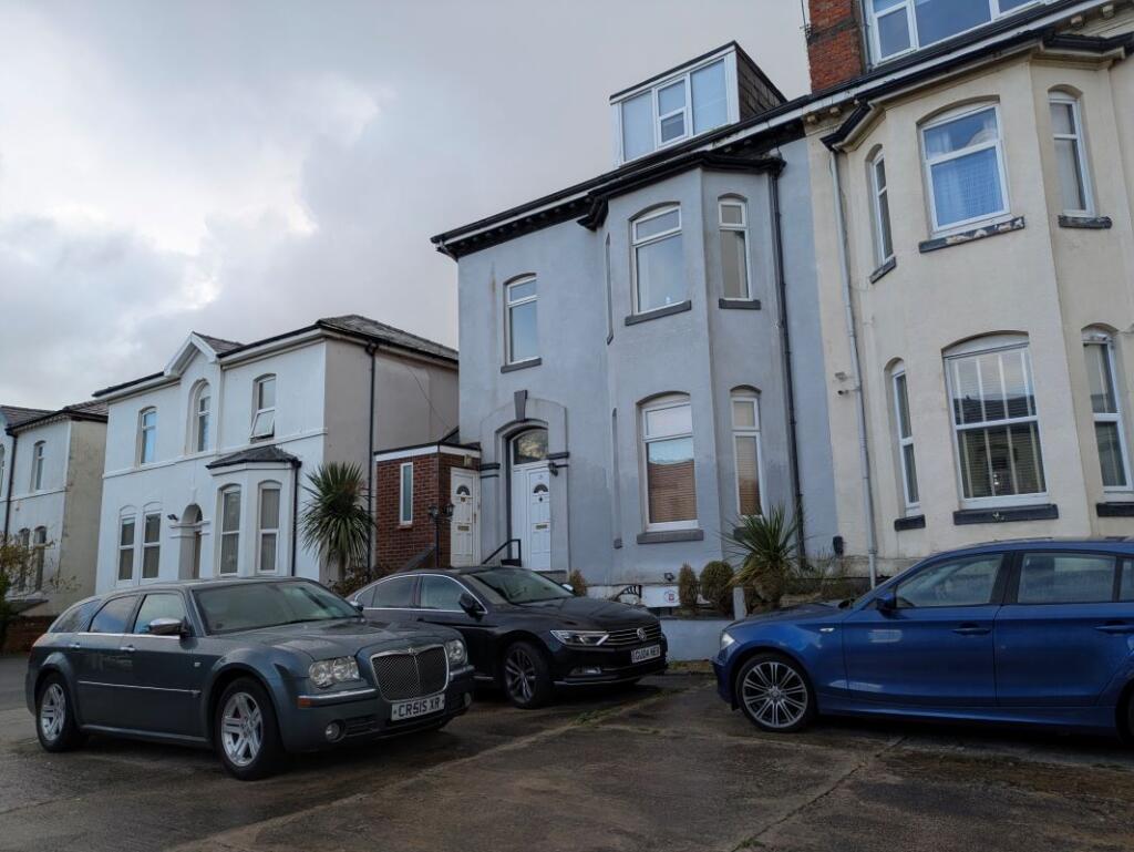 Main image of property: Flat 2, 35 Part Street, Southport, Merseyside, PR8 1HY