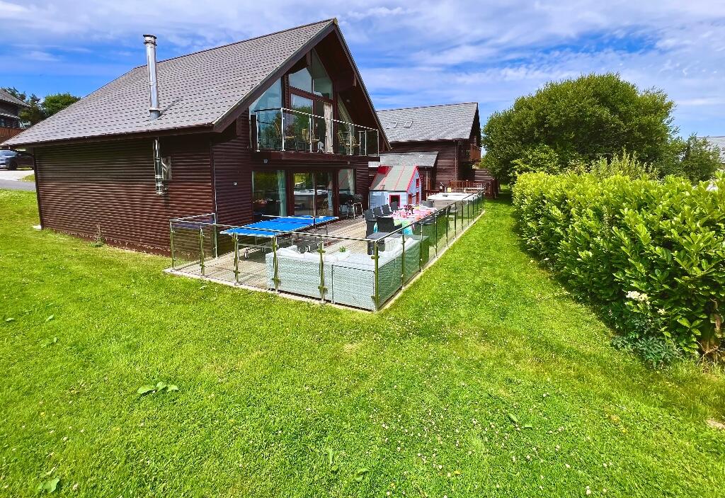 Main image of property: Retallack, TR9