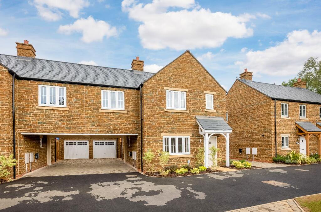 Main image of property: Hobart Way, Deddington