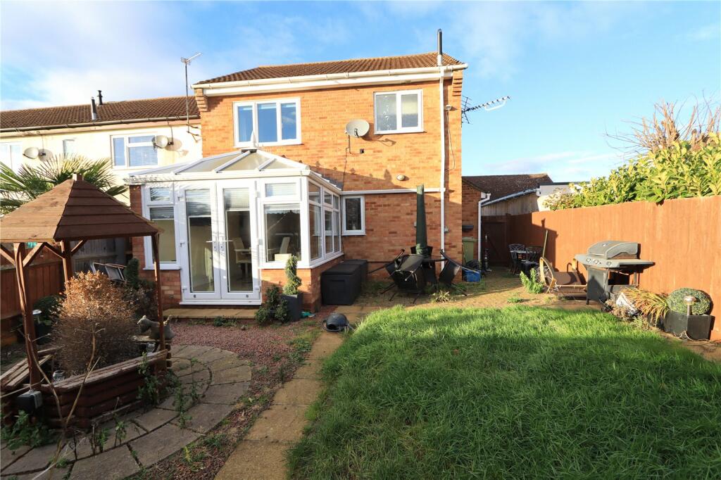1 bedroom end of terrace house for sale in Wordsworth Avenue, Newport