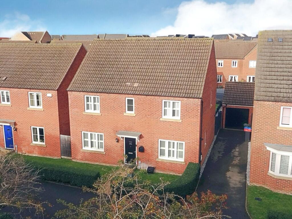 Main image of property: Herdwyck Close, Oakridge Park, Milton Keynes, Buckinghamshire, MK14