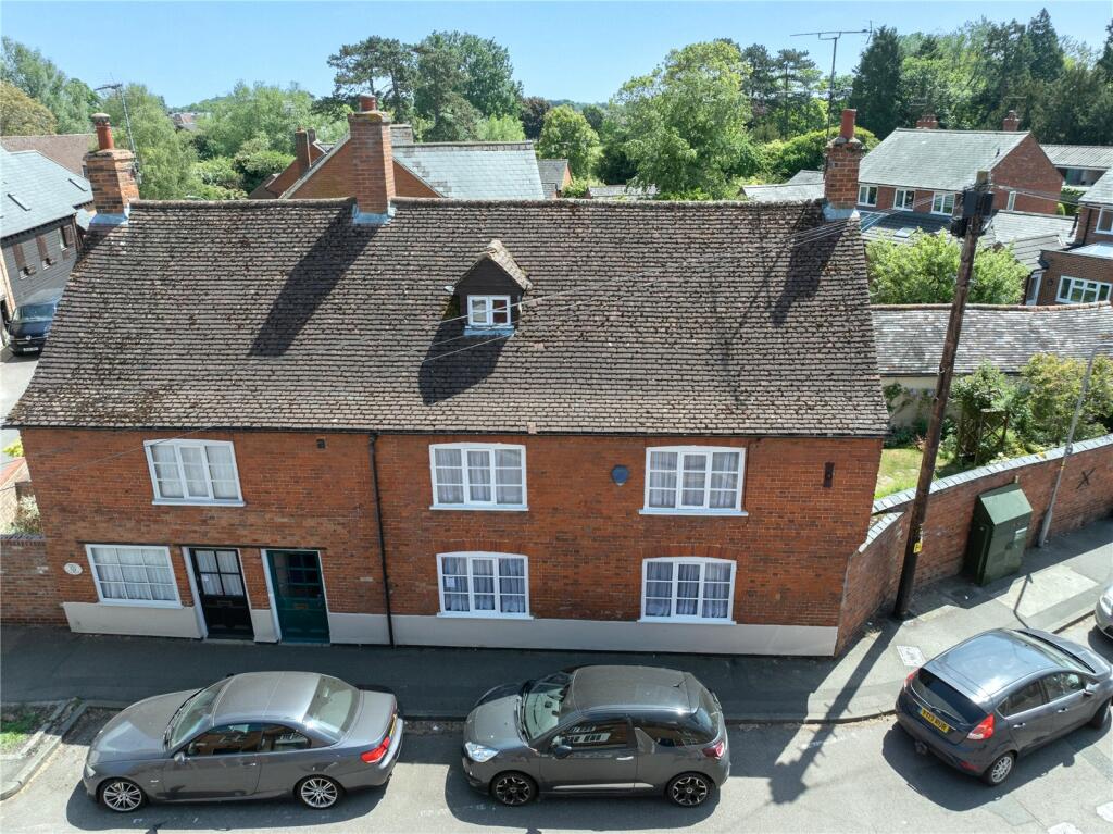 Main image of property: Silver Street, Newport Pagnell, Buckinghamshire, MK16