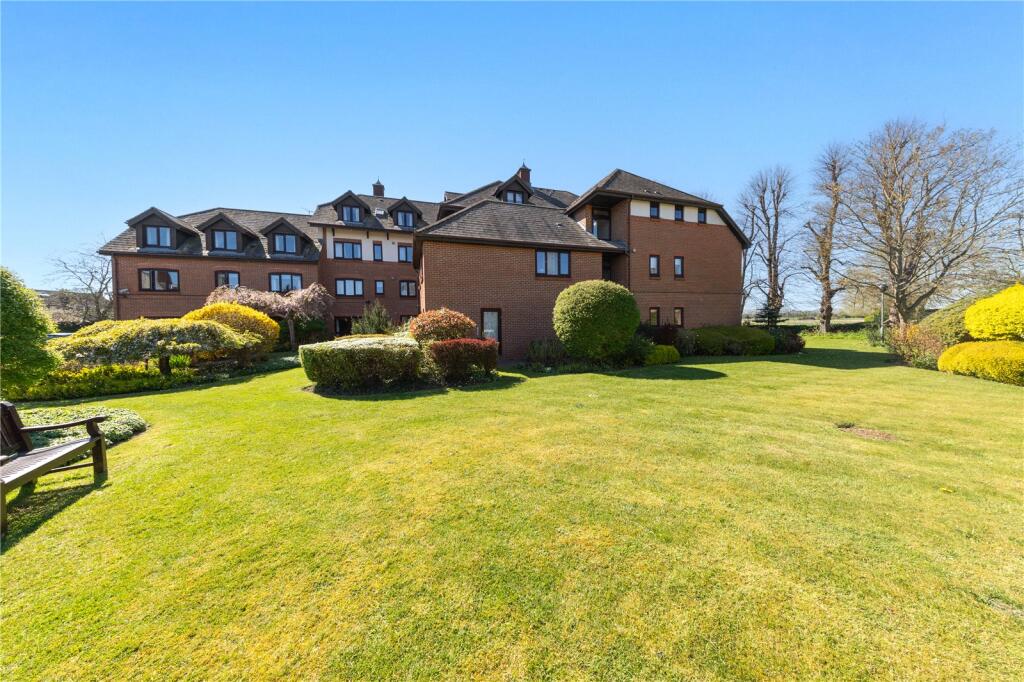 Main image of property: Lawnsmead Gardens, Newport Pagnell, Buckinghamshire, MK16