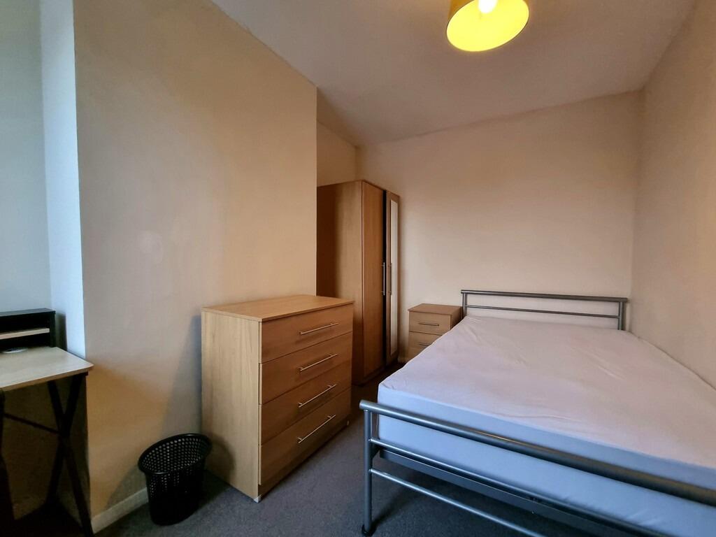 5 bedroom semidetached house for rent in Available SEPT 2023 1 Room