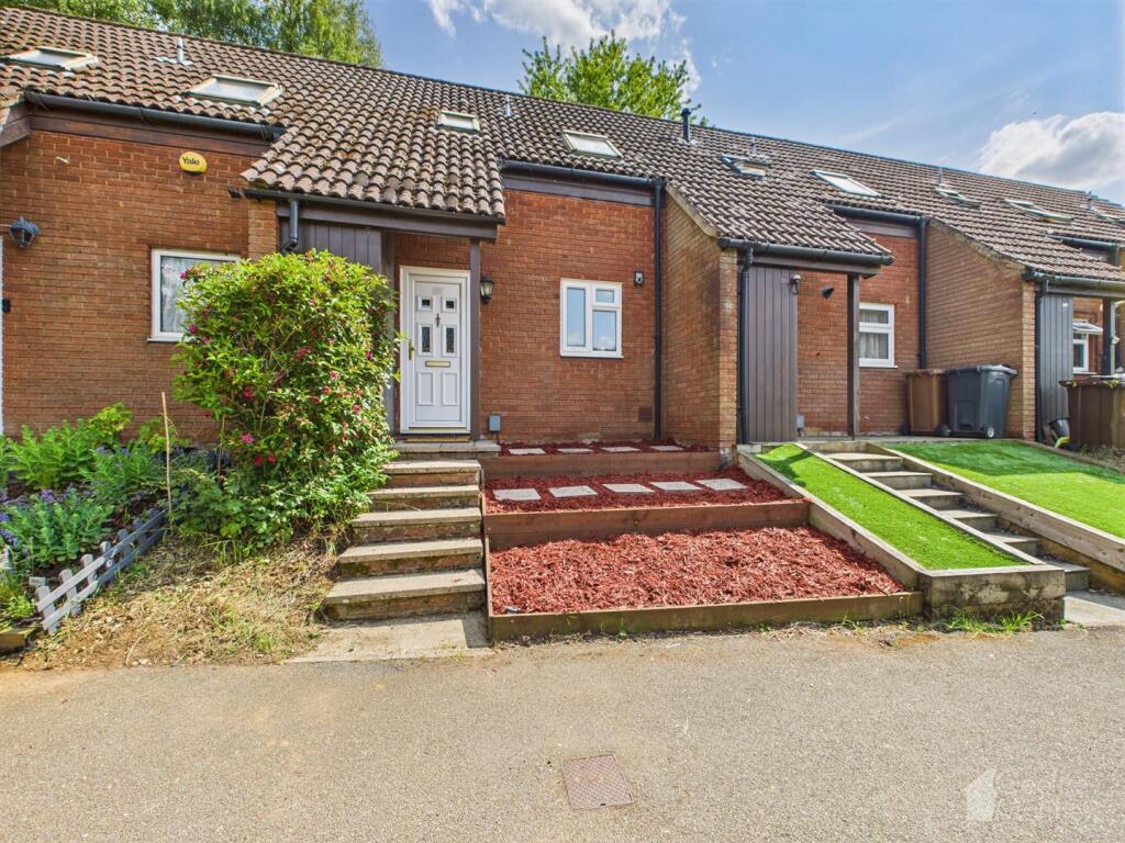 Main image of property: Kimbolton Crescent, Hertford Road, Stevenage