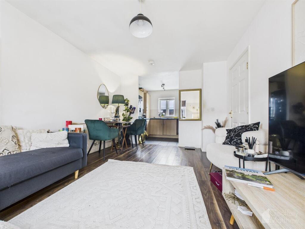 Main image of property: Snowdonia Way, Stevenage