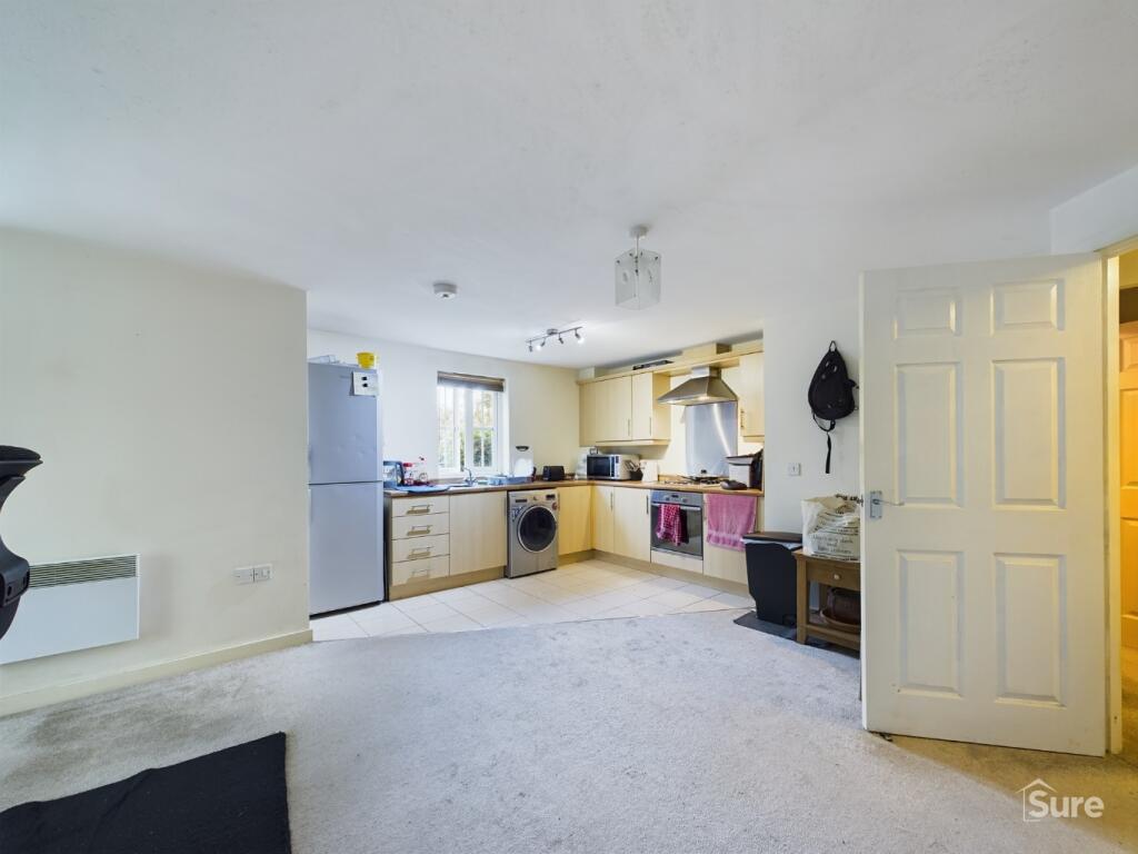 Additional property image - Hendeley Court, Burton-On-Trent, Staffordshire, DE14