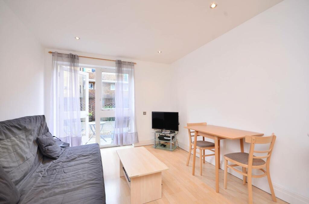 1 bedroom flat for rent in Hoxton Square, Shoreditch, London, N1