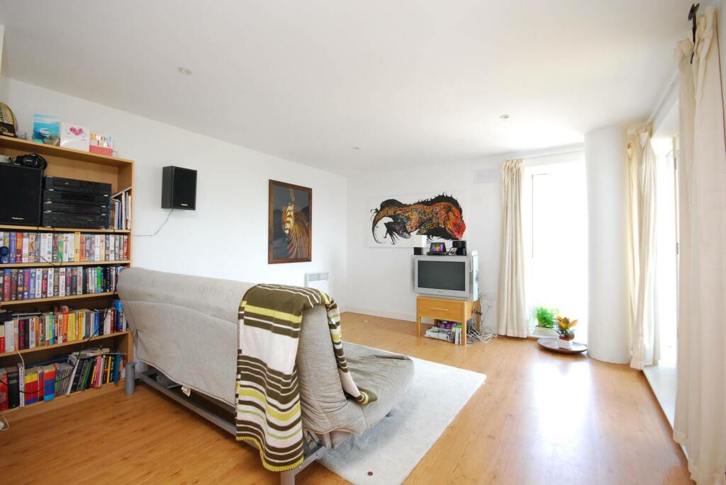 1 bedroom flat for rent in Tredegar Road, Bow, London, E3