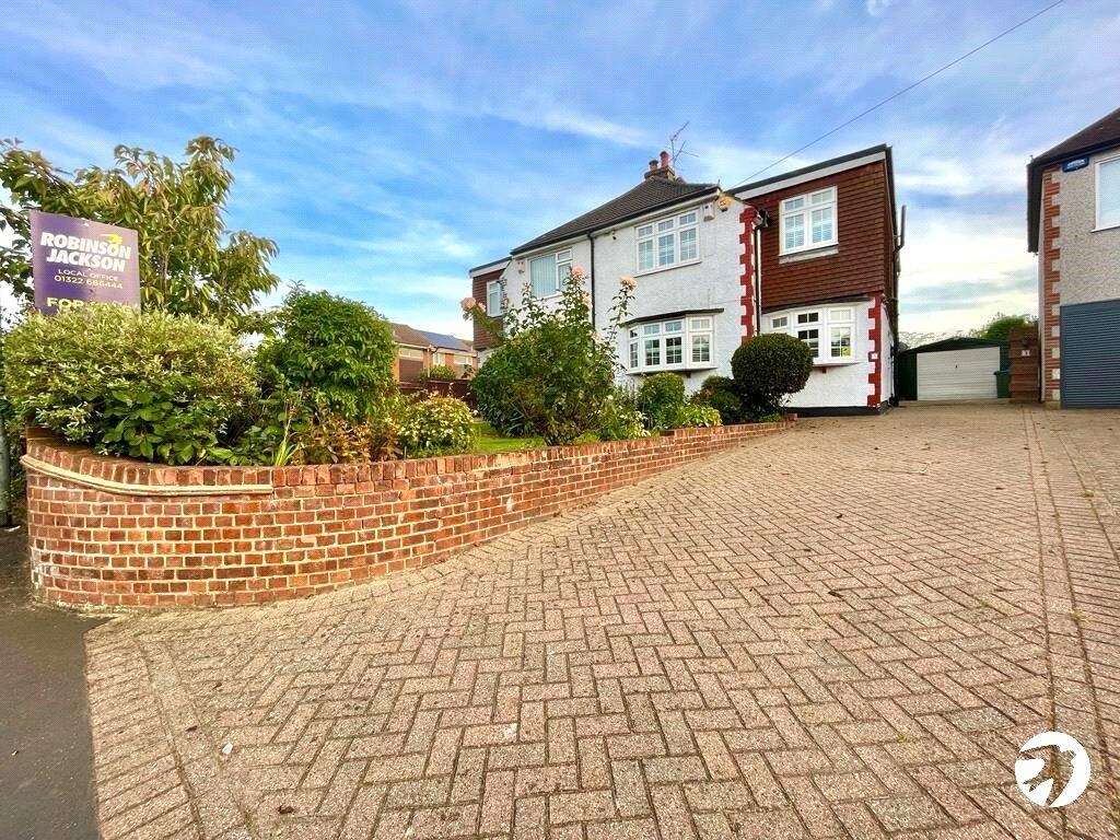 4 bedroom semidetached house for sale in Crescent Gardens, Swanley