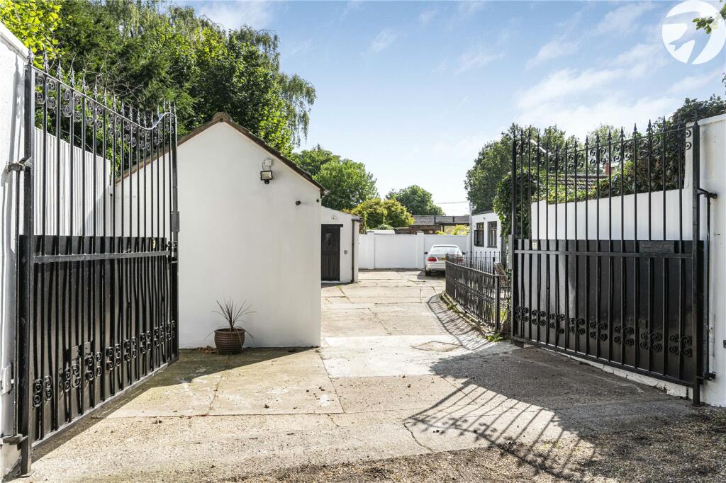 Additional property image - Heathwood Gardens, Swanley, Kent, BR8