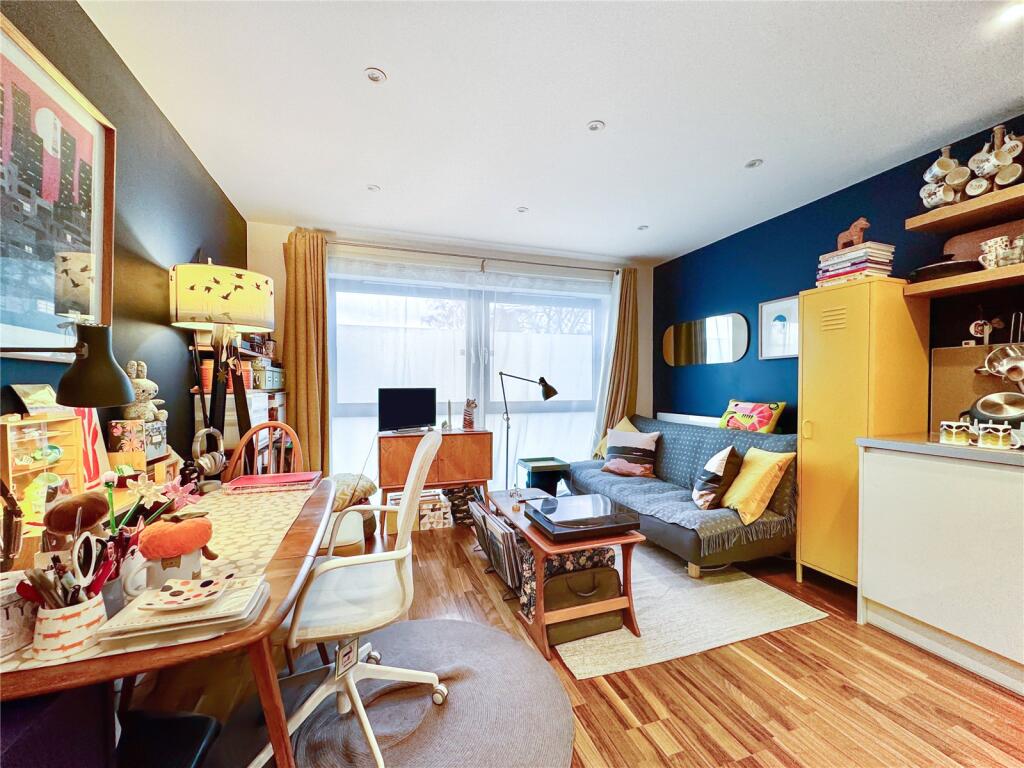 Additional property image - Horizon House, Azalea Drive, Kent, BR8