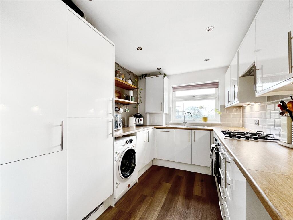 Additional property image - Winton Court, 25 Goldsel Road, Swanley, Kent, BR8