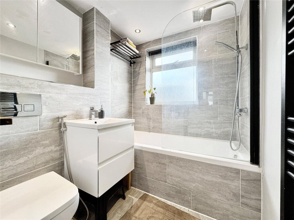 Additional property image - Winton Court, 25 Goldsel Road, Swanley, Kent, BR8
